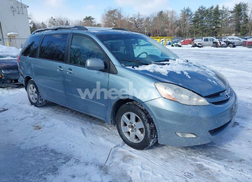 2008 Toyota Sienna XLE (VIN 5TDZK22C88S176341) main photo
