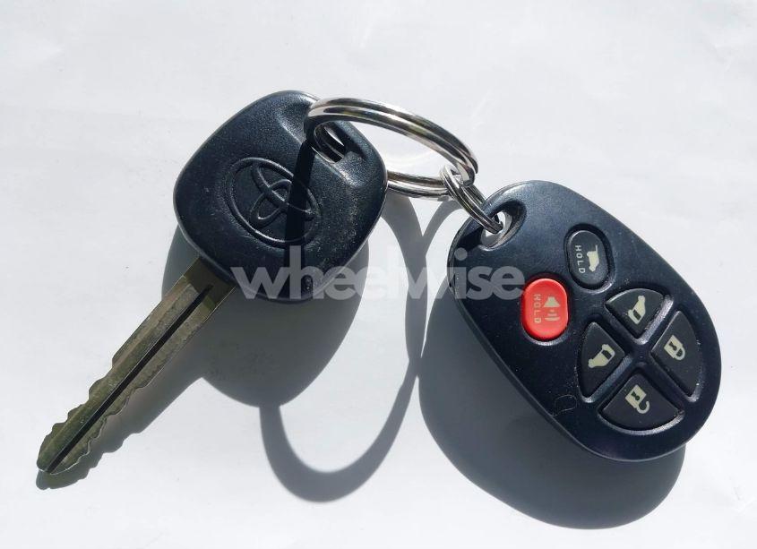 Photo 11 of 2008 Toyota Sienna XLE (VIN 5TDZK22C88S176341)