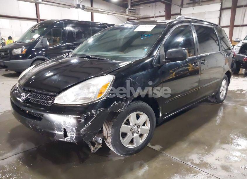 Photo 2 of 2008 Toyota Sienna XLE (VIN 5TDZK22C88S183077)