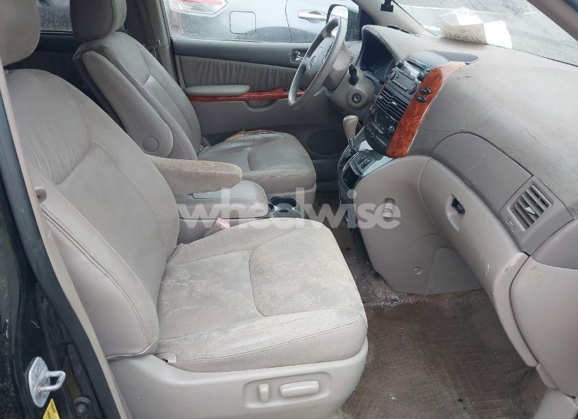 Photo 5 of 2009 Toyota Sienna XLE (VIN 5TDZK22C89S226706)