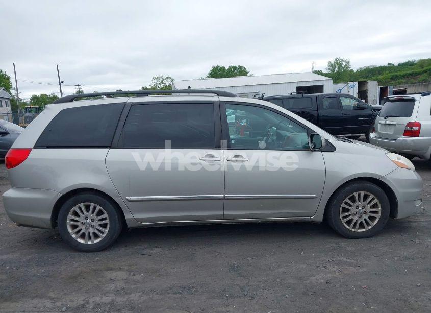 Photo 6 of 2007 Toyota Sienna XLE LIMITED (VIN 5TDZK22C97S091328)