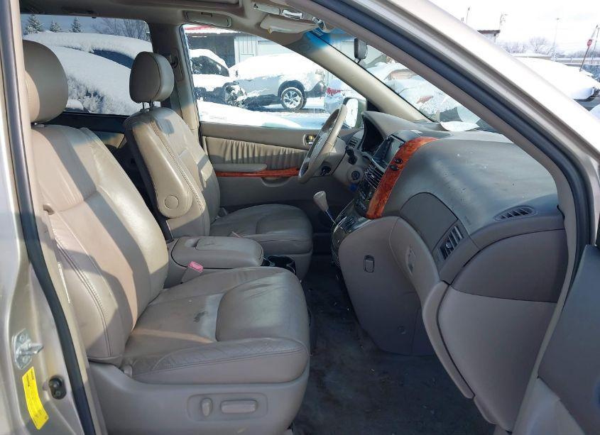 Photo 5 of 2008 Toyota Sienna XLE (VIN 5TDZK22C98S142554)