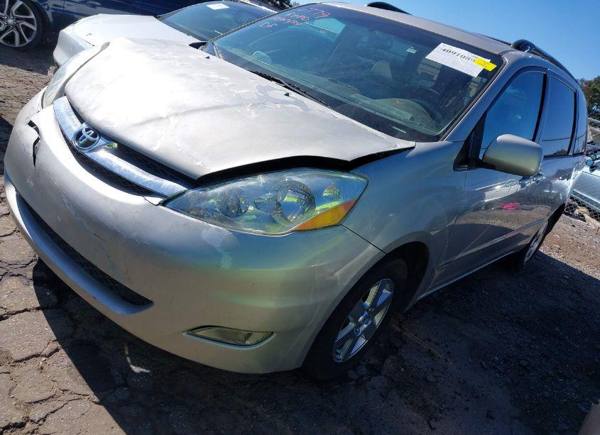 Photo 2 of 2008 Toyota Sienna XLE (VIN 5TDZK22C98S146779)