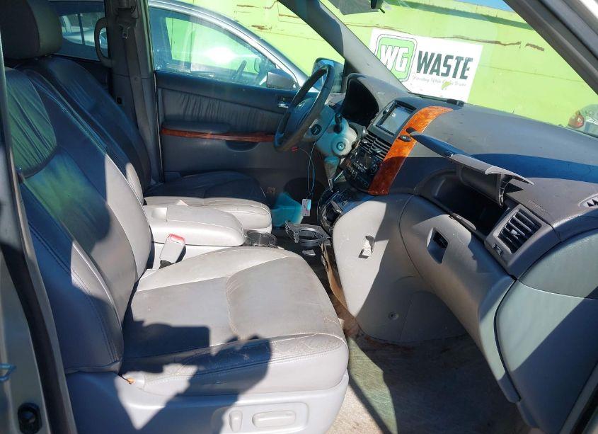 Photo 5 of 2008 Toyota Sienna XLE (VIN 5TDZK22C98S146779)