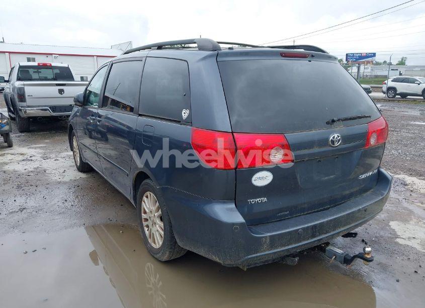 Photo 3 of 2008 Toyota Sienna XLE (VIN 5TDZK22C98S158737)
