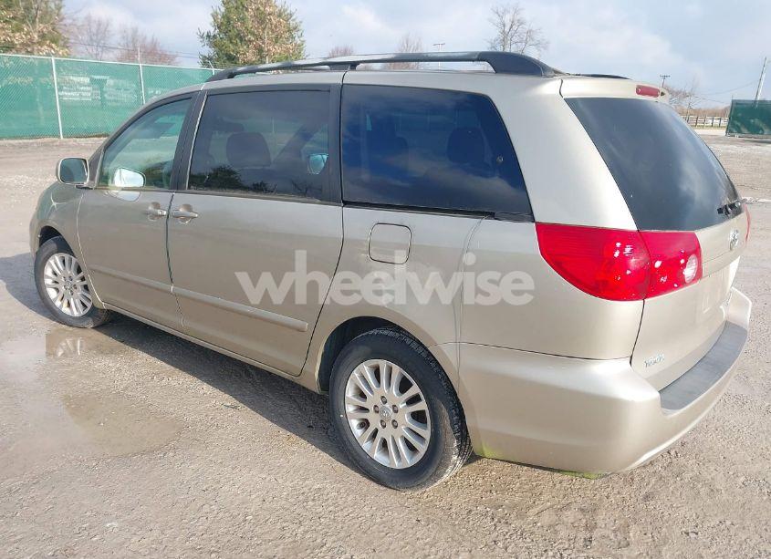 Photo 3 of 2008 Toyota Sienna XLE (VIN 5TDZK22C98S188028)