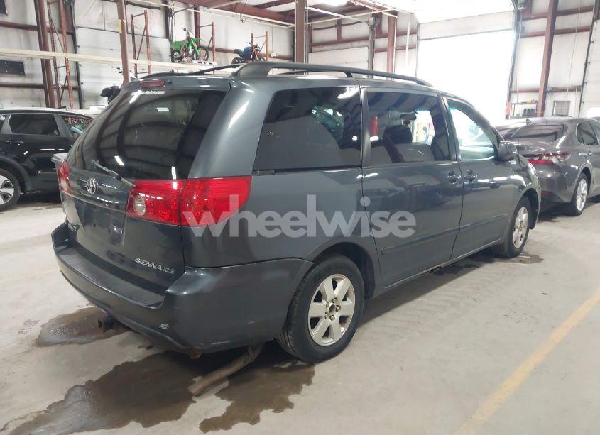 Photo 4 of 2008 Toyota Sienna XLE (VIN 5TDZK22C98S198381)