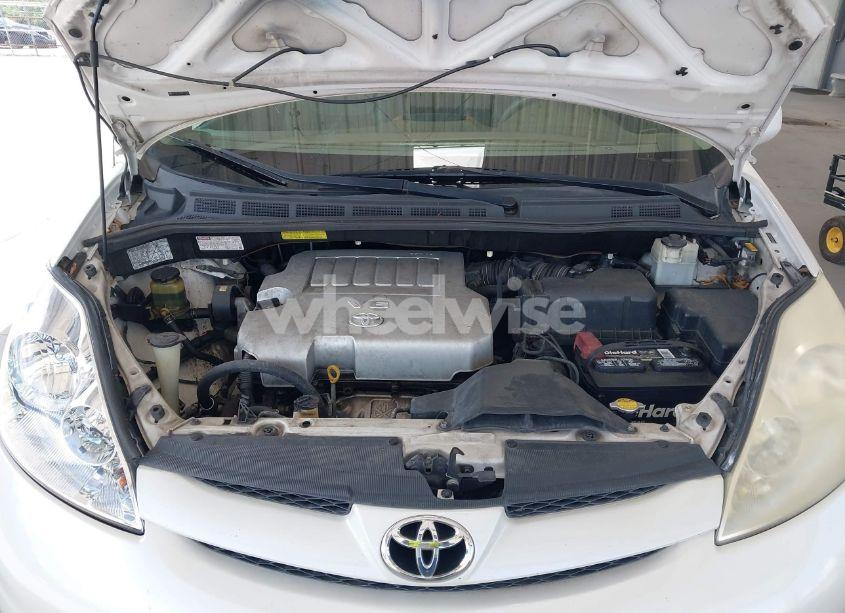 Photo 10 of 2008 Toyota Sienna XLE (VIN 5TDZK22C98S211176)