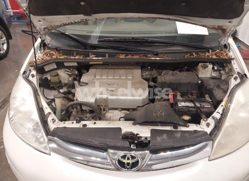Photo 10 of 2009 Toyota Sienna LIMITED (VIN 5TDZK22C99S241277)