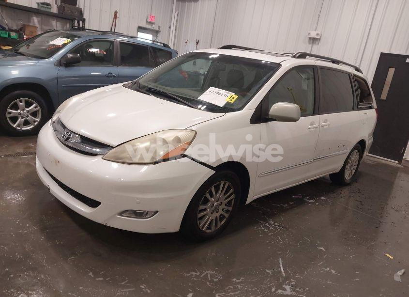 Photo 2 of 2009 Toyota Sienna LIMITED (VIN 5TDZK22C99S241277)