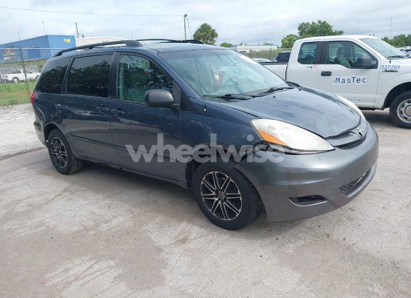 2009 Toyota Sienna XLE (VIN 5TDZK22C99S263134) main photo