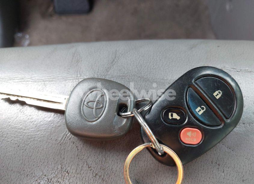 Photo 11 of 2009 Toyota Sienna XLE (VIN 5TDZK22C99S263134)