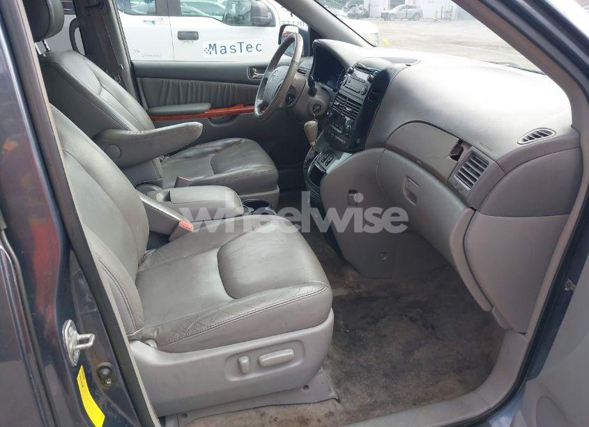 Photo 5 of 2009 Toyota Sienna XLE (VIN 5TDZK22C99S263134)