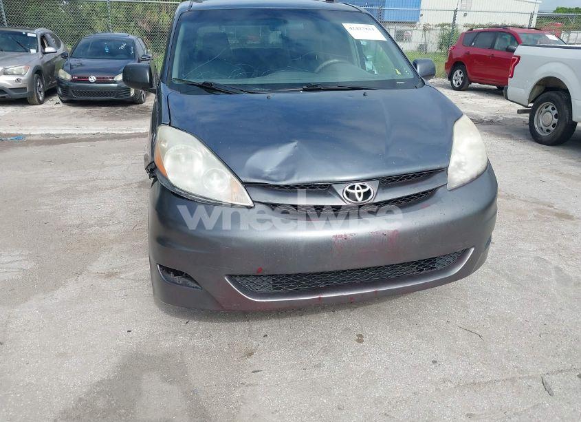 Photo 6 of 2009 Toyota Sienna XLE (VIN 5TDZK22C99S263134)