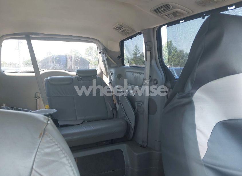 Photo 8 of 2009 Toyota Sienna (VIN 5TDZK22C99S274280)