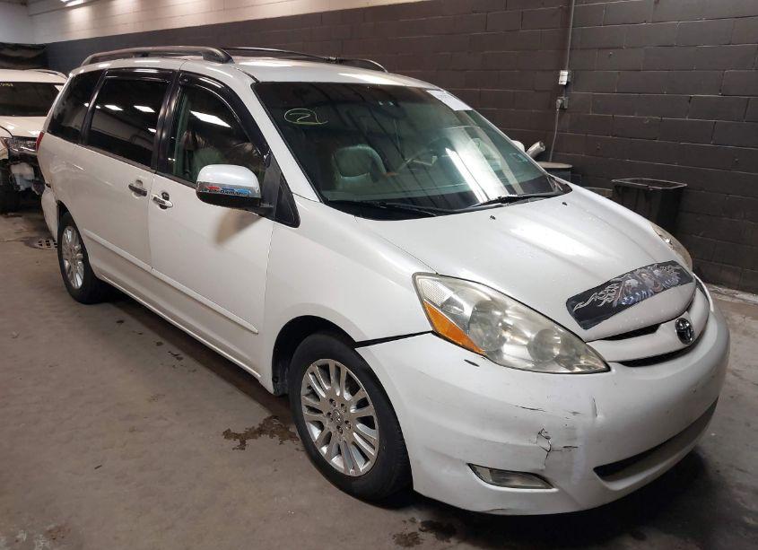 2007 Toyota Sienna XLE (VIN 5TDZK22CX7S032241) main photo