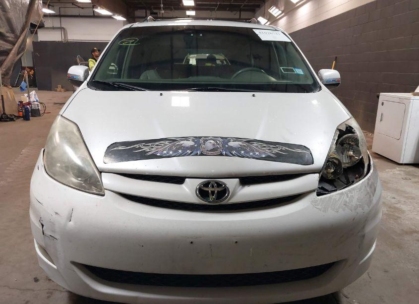 Photo 12 of 2007 Toyota Sienna XLE (VIN 5TDZK22CX7S032241)
