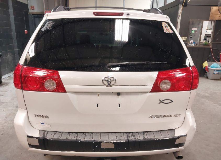 Photo 16 of 2007 Toyota Sienna XLE (VIN 5TDZK22CX7S032241)