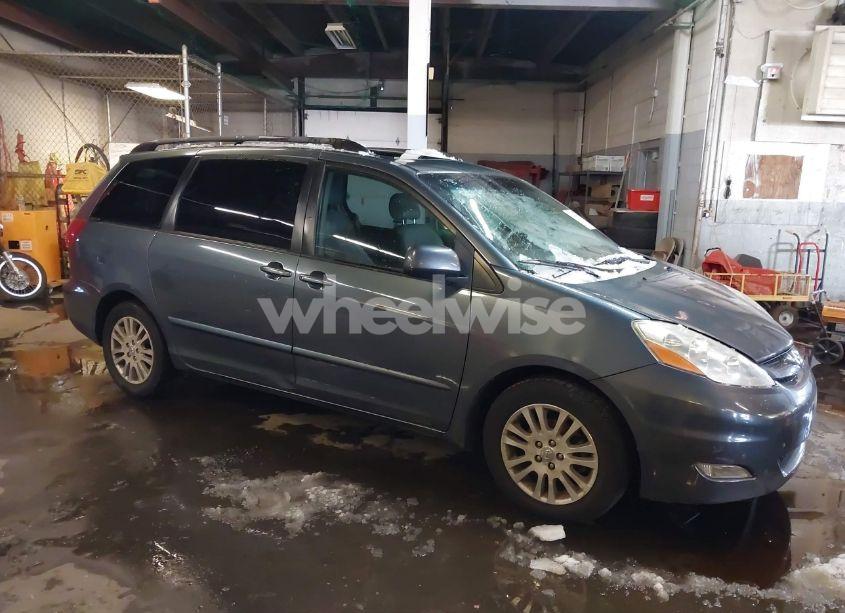 Photo 6 of 2007 Toyota Sienna XLE (VIN 5TDZK22CX7S083044)