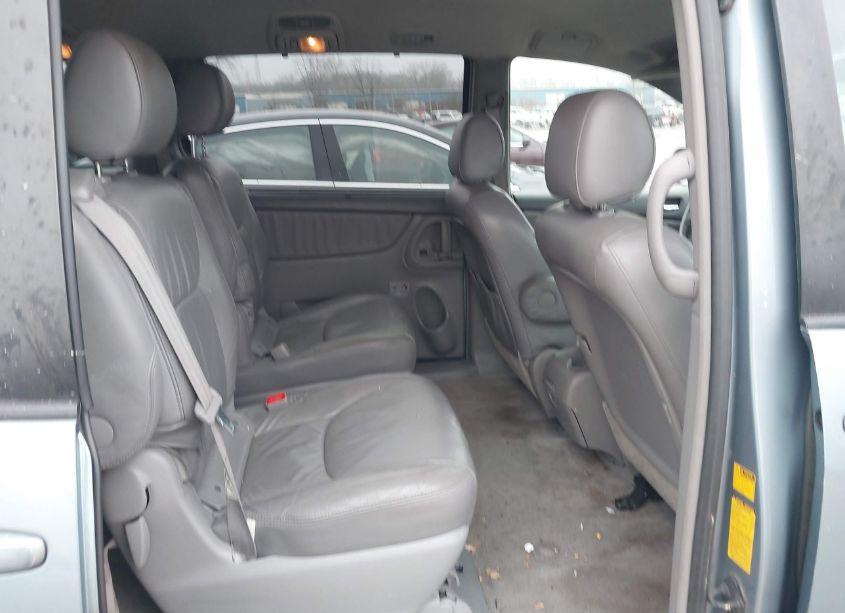 Photo 8 of 2008 Toyota Sienna XLE (VIN 5TDZK22CX8S151389)