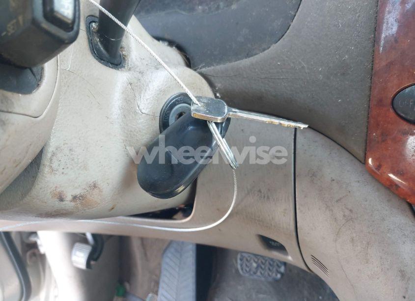 Photo 11 of 2009 Toyota Sienna XLE (VIN 5TDZK22CX9S257522)