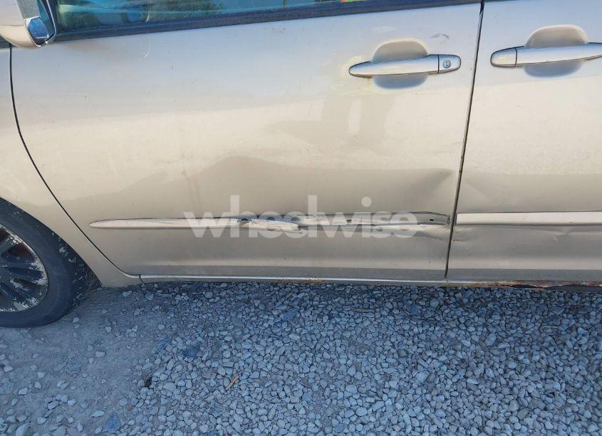 Photo 6 of 2009 Toyota Sienna XLE (VIN 5TDZK22CX9S257522)