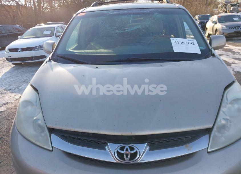 Photo 6 of 2009 Toyota Sienna LIMITED (VIN 5TDZK22CX9S270853)