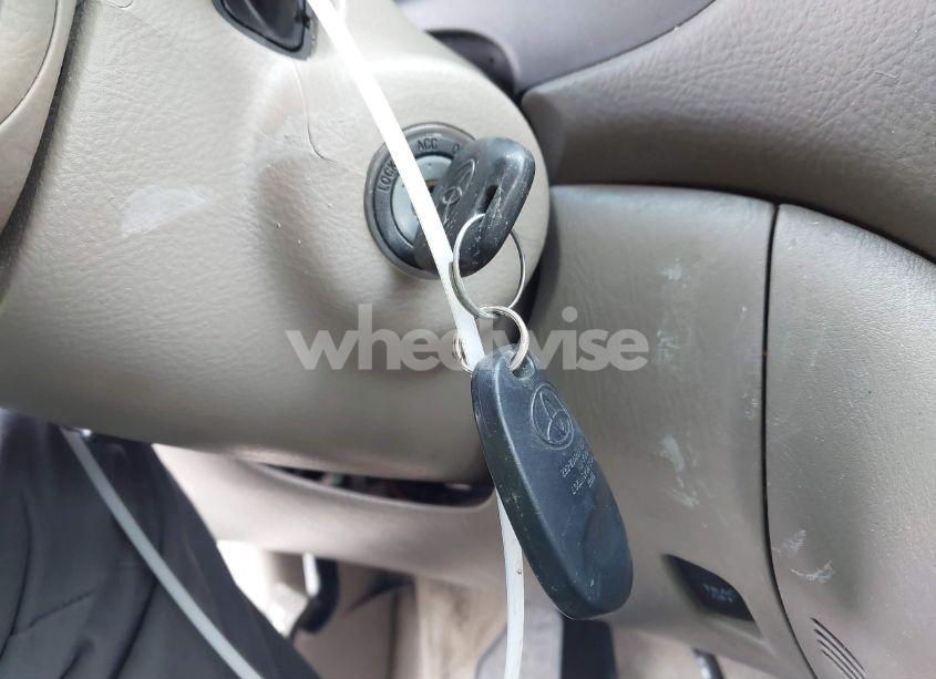 Photo 11 of 2009 Toyota Sienna XLE (VIN 5TDZK22CX9S281657)