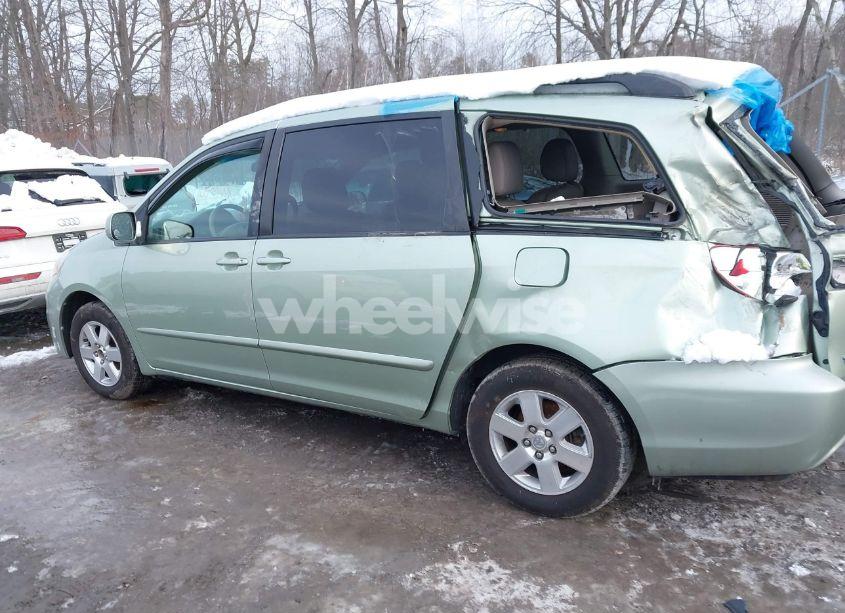 Photo 14 of 2009 Toyota Sienna XLE (VIN 5TDZK22CX9S281657)