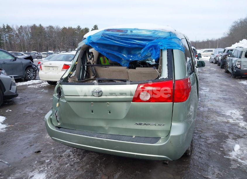 Photo 16 of 2009 Toyota Sienna XLE (VIN 5TDZK22CX9S281657)