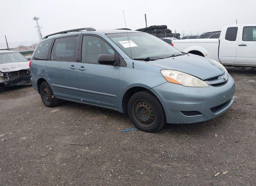 2007 Toyota Sienna CE (VIN 5TDZK23C07S007444) main photo