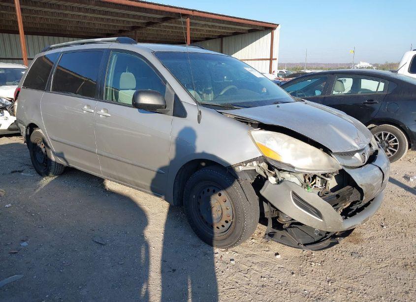 2007 Toyota Sienna LE (VIN 5TDZK23C07S035261) main photo