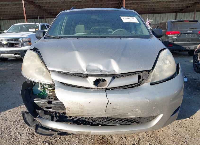 Photo 13 of 2007 Toyota Sienna LE (VIN 5TDZK23C07S035261)