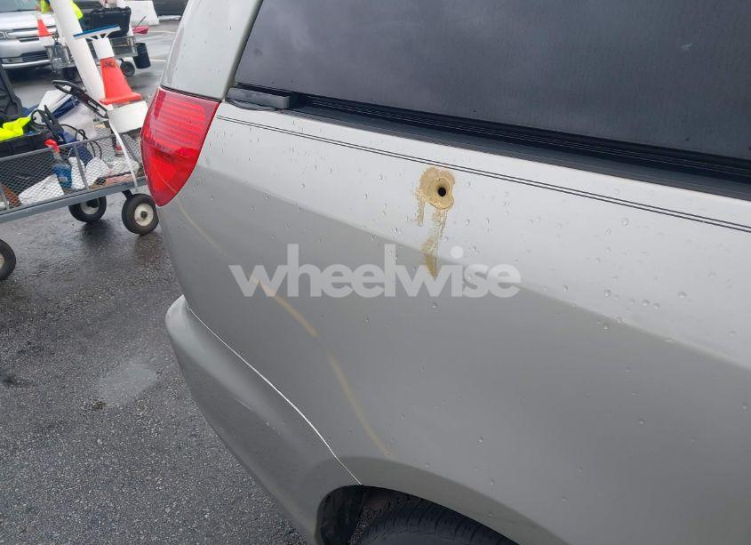 Photo 12 of 2007 Toyota Sienna LE (VIN 5TDZK23C07S047443)