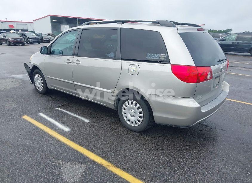 Photo 3 of 2007 Toyota Sienna LE (VIN 5TDZK23C07S047443)