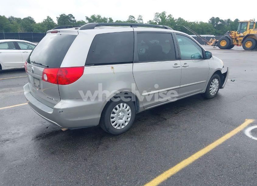Photo 4 of 2007 Toyota Sienna LE (VIN 5TDZK23C07S047443)