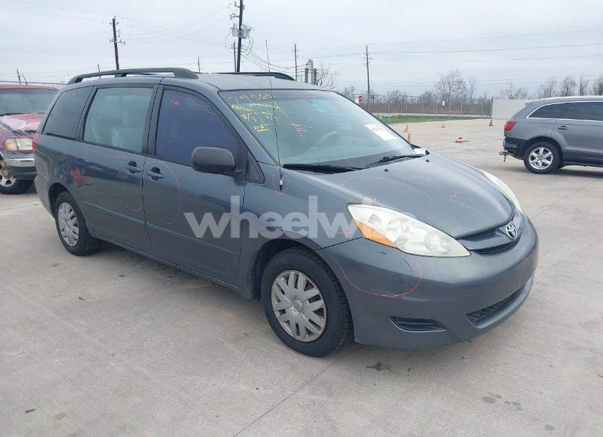 2007 Toyota Sienna CE (VIN 5TDZK23C07S075677) main photo