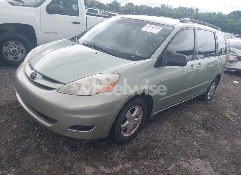 Photo 2 of 2007 Toyota Sienna CE/LE (VIN 5TDZK23C07S086310)