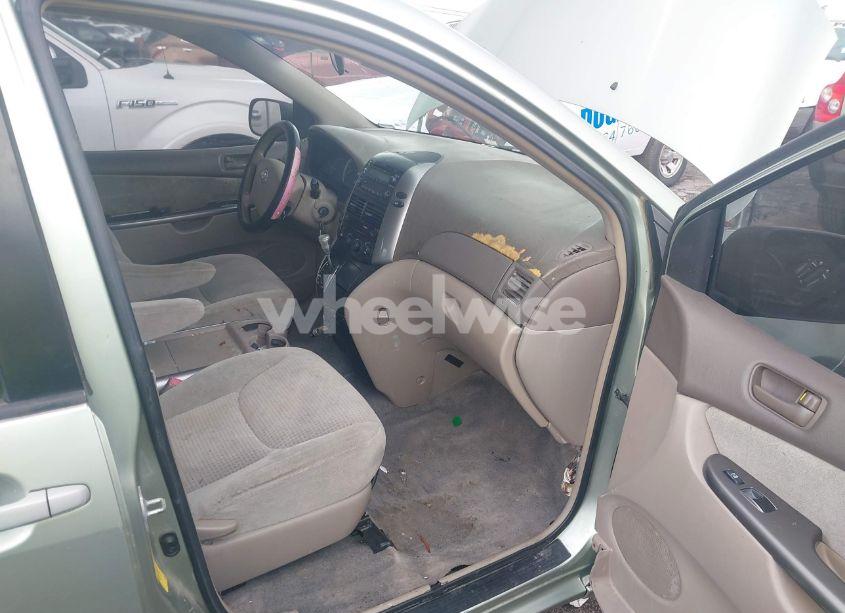 Photo 5 of 2007 Toyota Sienna CE/LE (VIN 5TDZK23C07S086310)