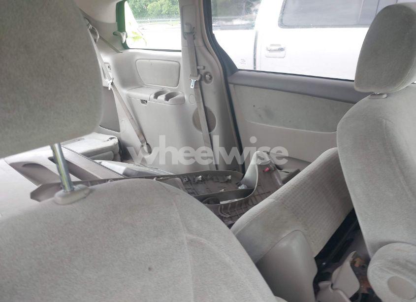 Photo 8 of 2007 Toyota Sienna CE/LE (VIN 5TDZK23C07S086310)