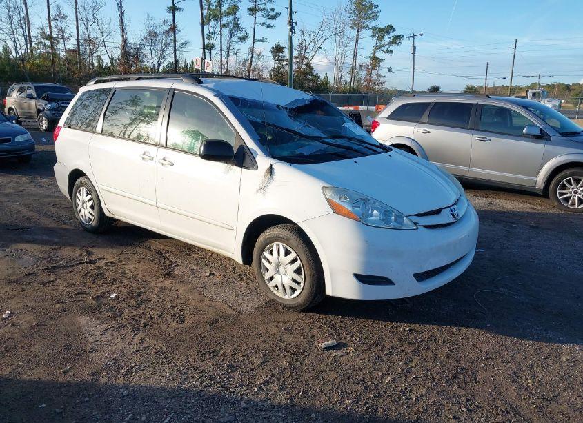 2007 Toyota Sienna CE (VIN 5TDZK23C07S093712) main photo