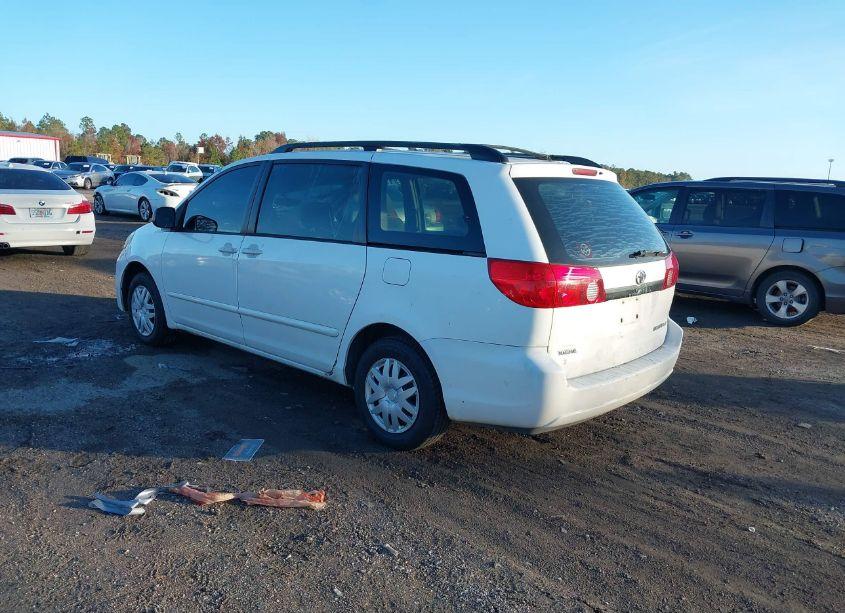 Photo 3 of 2007 Toyota Sienna CE (VIN 5TDZK23C07S093712)