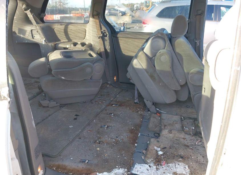 Photo 8 of 2007 Toyota Sienna CE (VIN 5TDZK23C07S093712)
