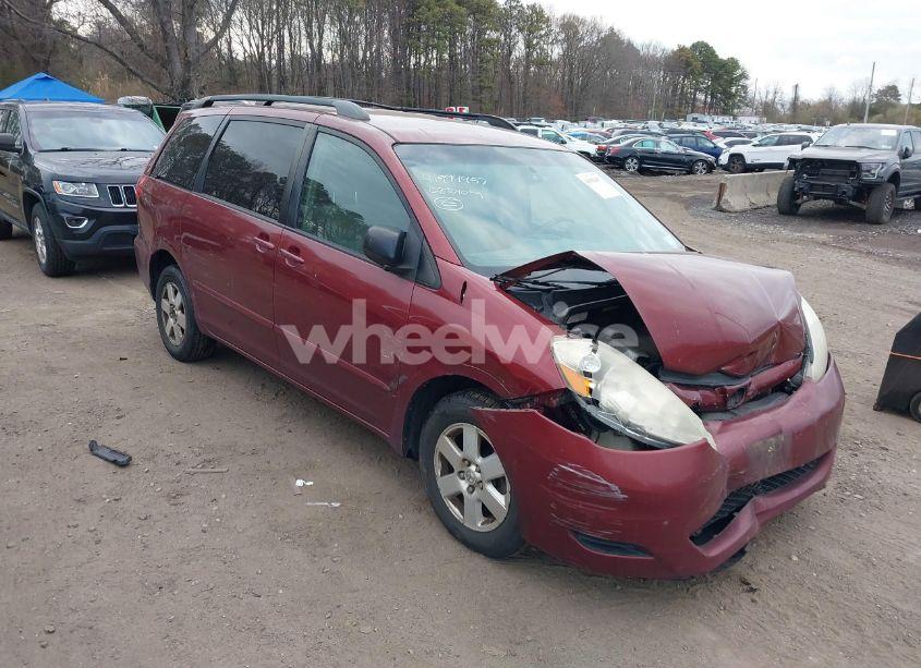 2008 Toyota Sienna LE (VIN 5TDZK23C08S100837) main photo