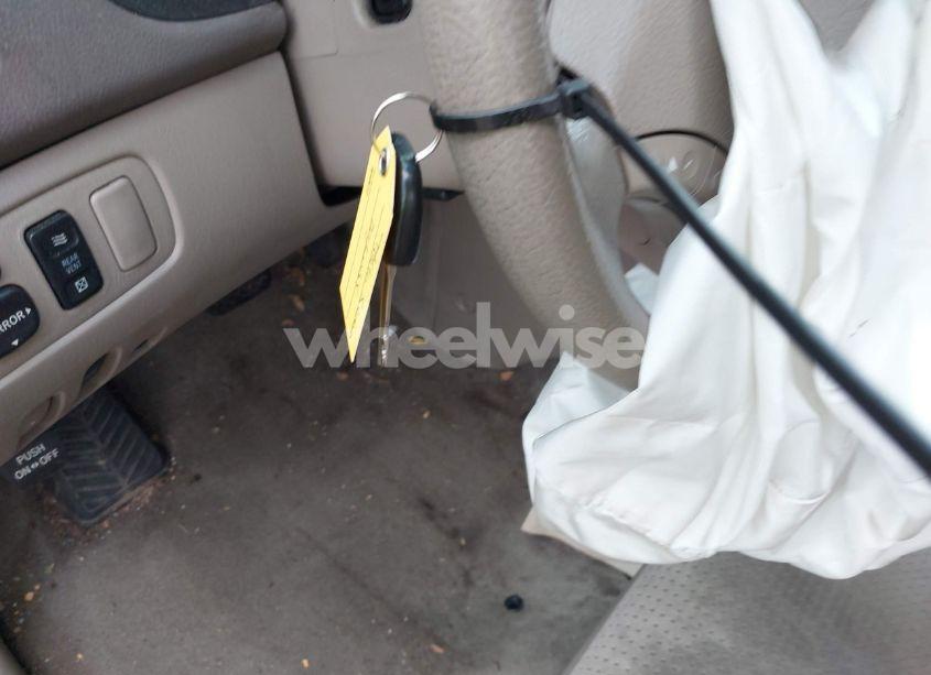 Photo 11 of 2008 Toyota Sienna LE (VIN 5TDZK23C08S100837)