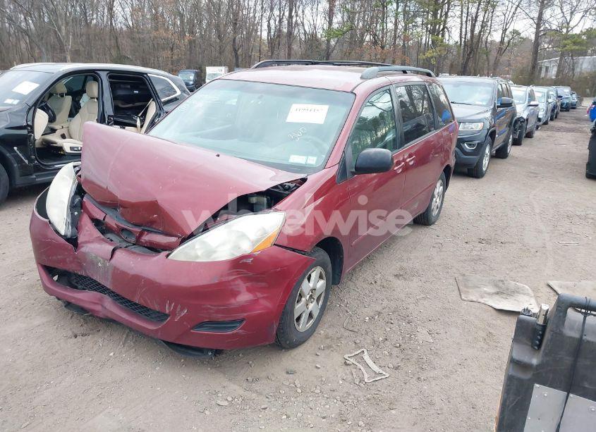 Photo 2 of 2008 Toyota Sienna LE (VIN 5TDZK23C08S100837)