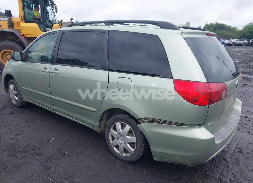 Photo 3 of 2008 Toyota Sienna LE (VIN 5TDZK23C08S102622)