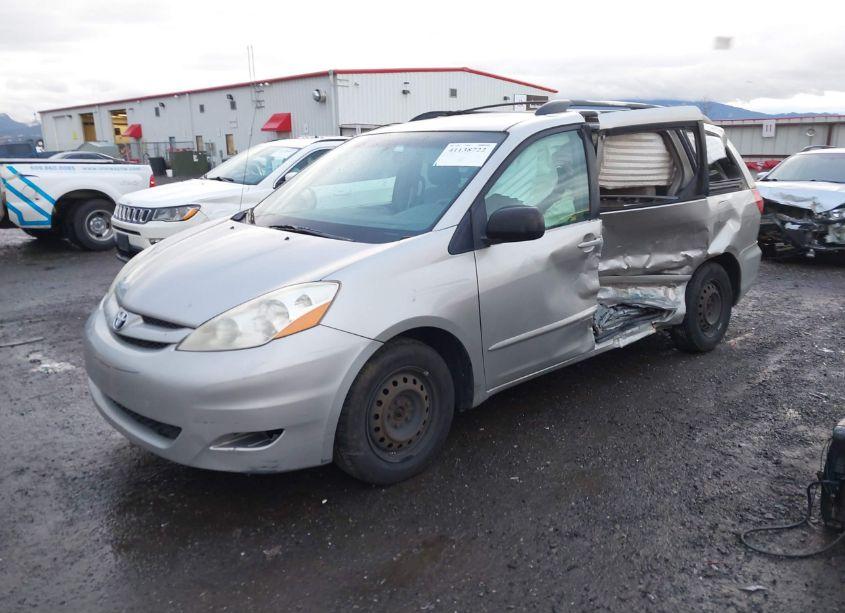 Photo 2 of 2008 Toyota Sienna LE (VIN 5TDZK23C08S104127)