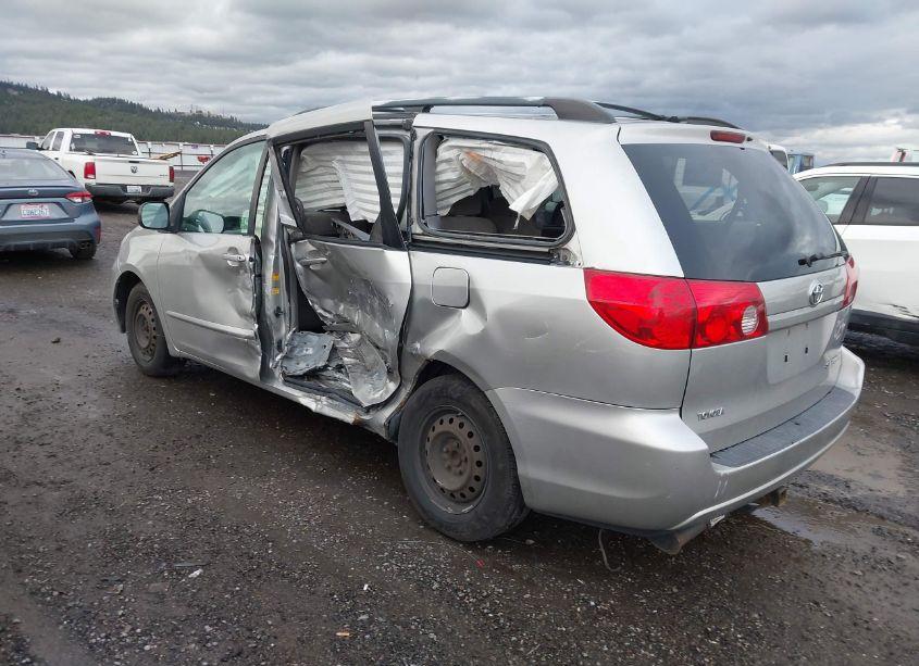 Photo 3 of 2008 Toyota Sienna LE (VIN 5TDZK23C08S104127)