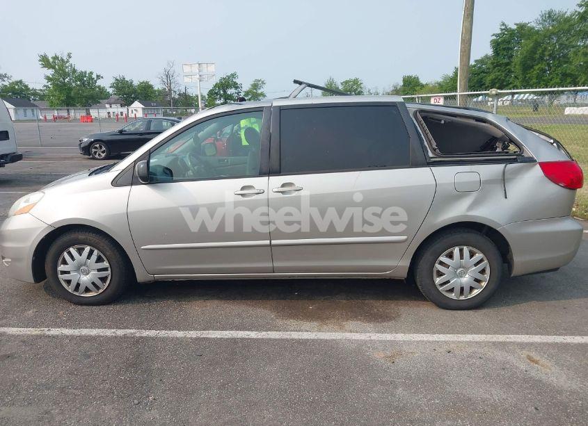 Photo 14 of 2008 Toyota Sienna LE (VIN 5TDZK23C08S110011)